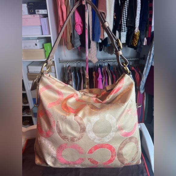 Authentic Coach bag - Picture 11 of 12